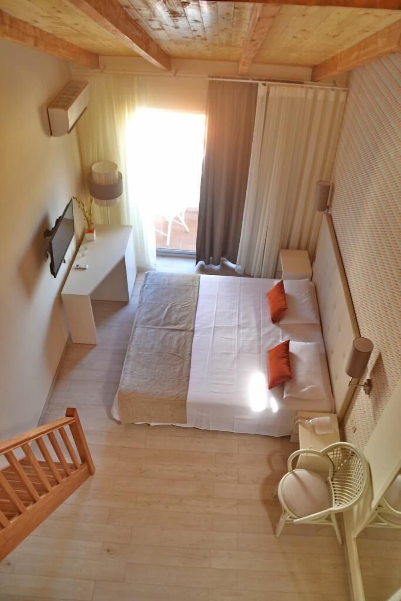 Ouril Hotel Julia Santa Maria Εξωτερικό φωτογραφία